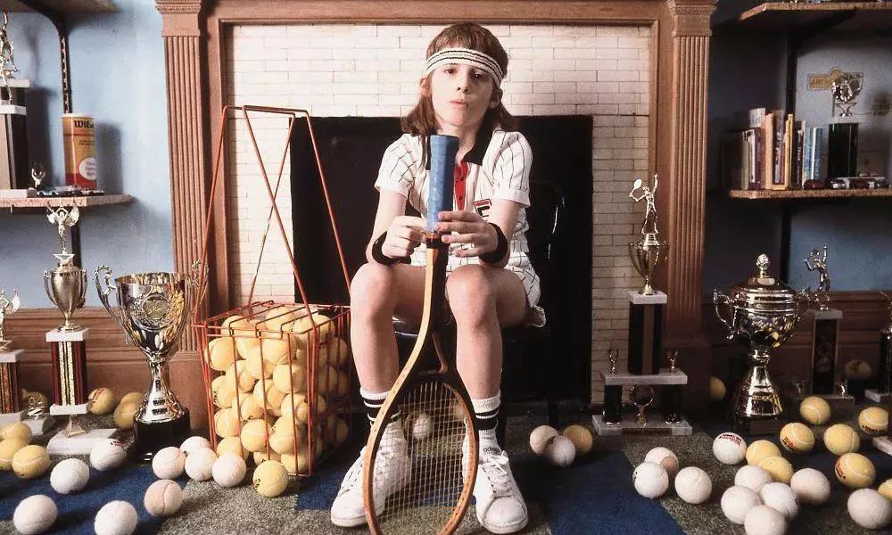 烫手山芋成了市场香饽饽，年轻人为啥如此钟情斐乐？