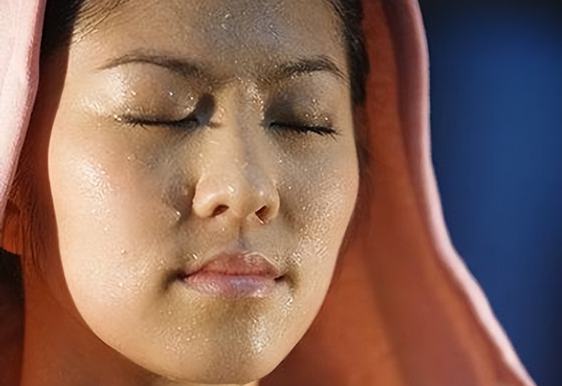 天热人体出汗位置代表什么,人体各部位出汗症状