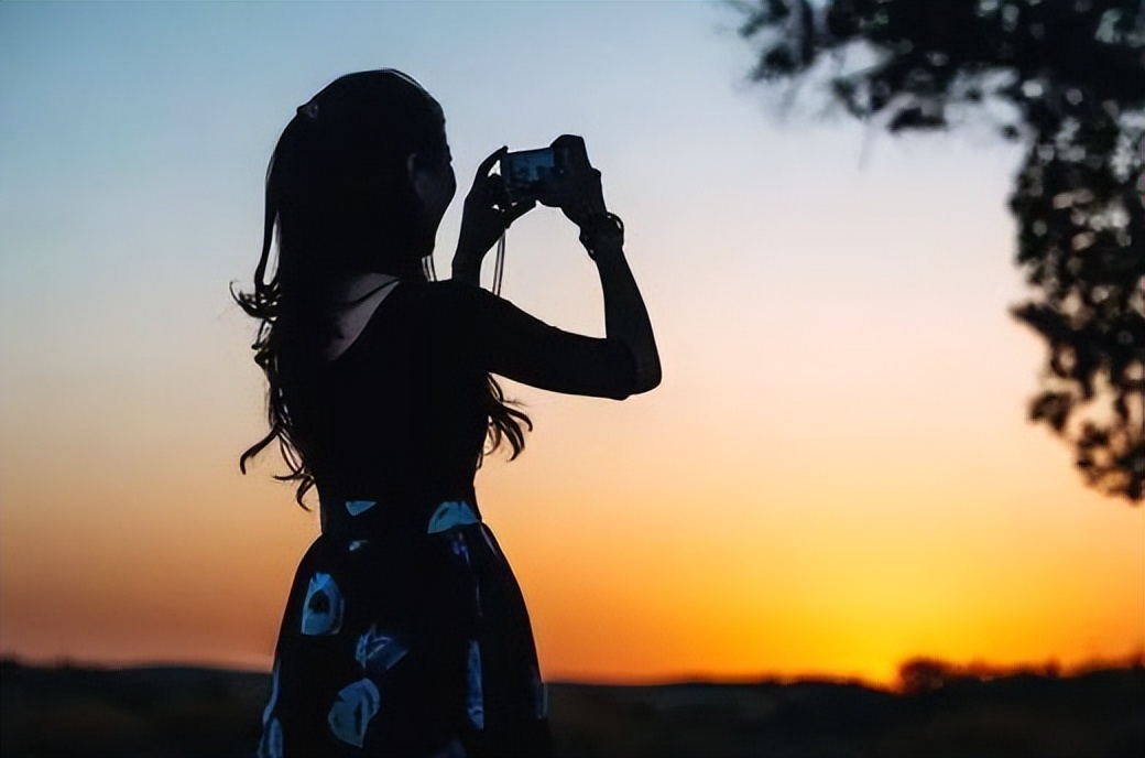 成年人最大的自律就是赚钱,赚钱是一个成年人最顶级的自律