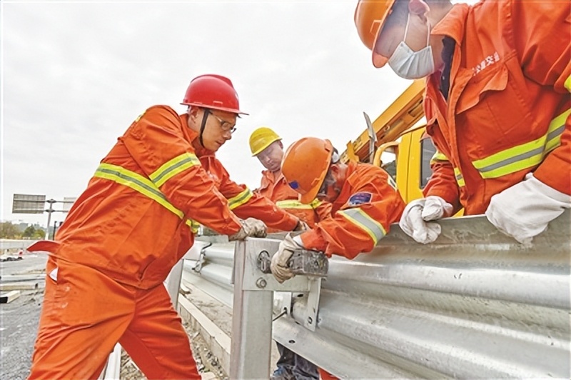 以举办运动会为契机推动城市发展,以赛谋城