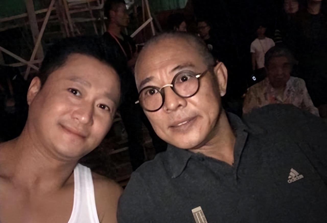 吴京的父亲是谁简介,吴京是哪里人他的父母是谁