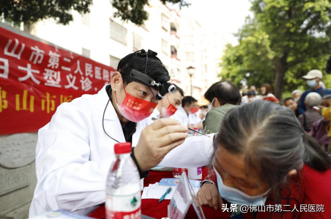 阿伯耳聋十年不医难回转，医生：听力问题黄金治疗期为72小时内