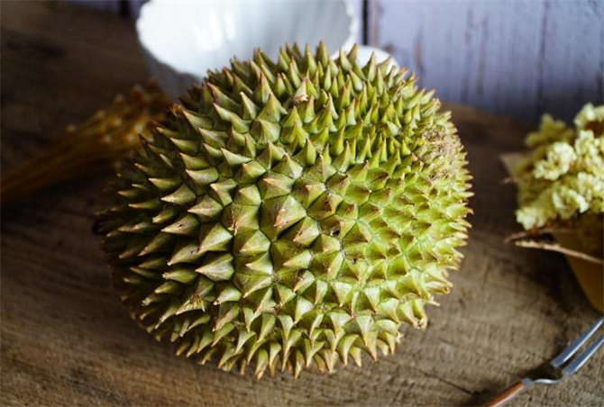 金凤壹号榴莲怎么判断生熟,榴莲怎么打开一个小口看生熟