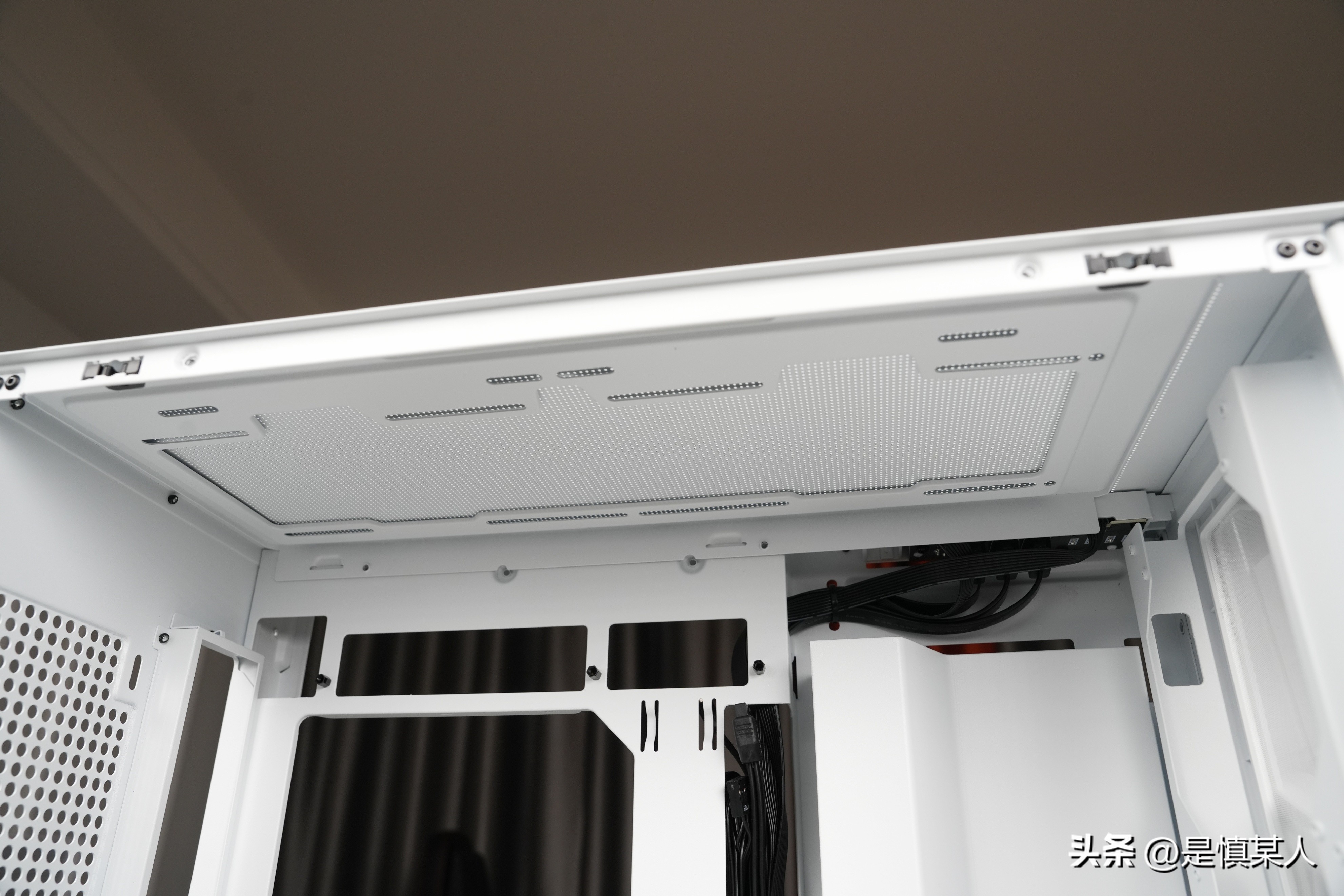 鑫谷昆仑御风机箱评测,鑫谷冰霜360argb冰山版水冷