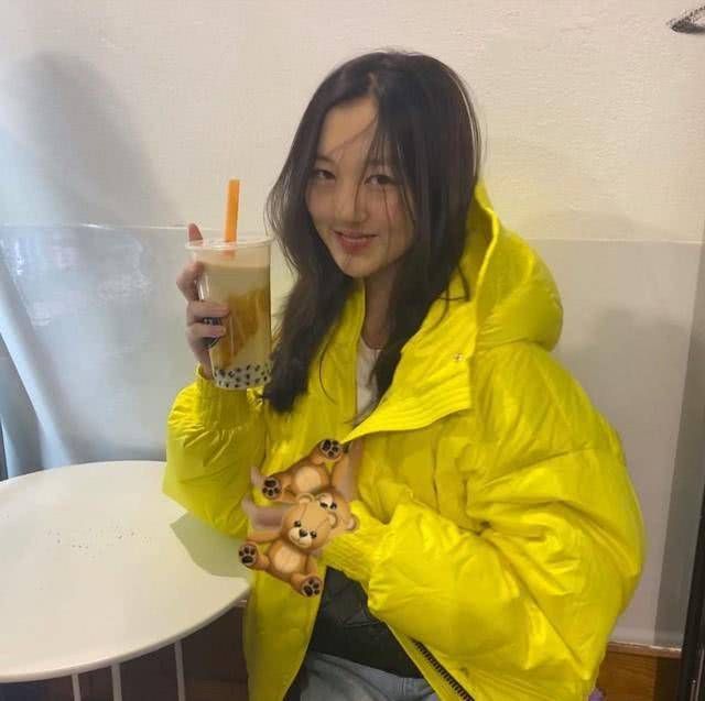 李亚鹏李嫣奢侈品,李嫣的奢侈生活曝光