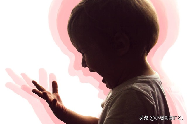 造孽啊！针线缝嘴、烫油灌嘴、踩踏骨灰，多年以后恶魔仍在人间！