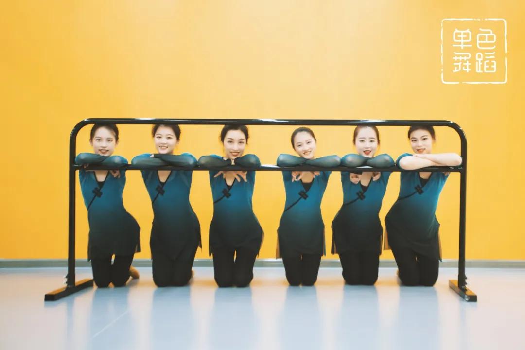 成人舞蹈零基础学什么舞蹈合适,业余舞蹈爱好者如何高效学舞