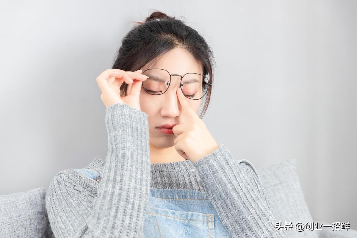 戴上“有色眼镜”，你才能把这个冷门的小本创业项目看清