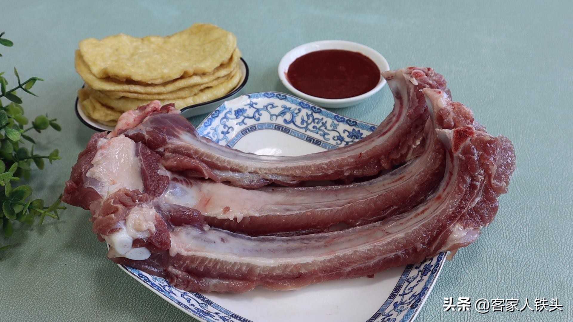 一锅熟排骨家常做法,原汁原味排骨煲