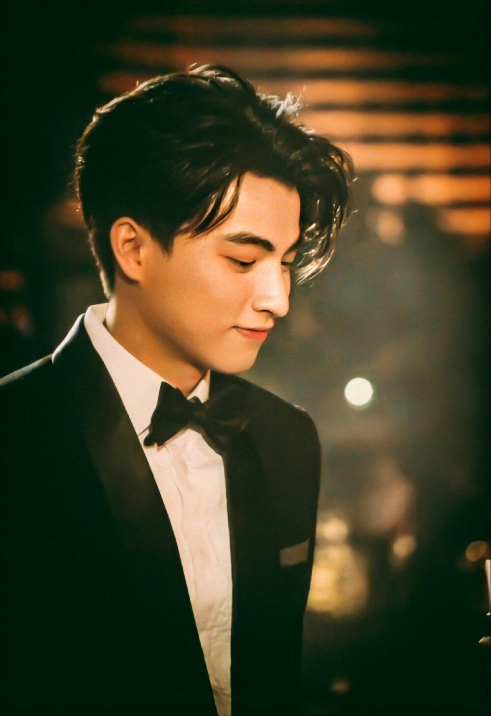 他泰相似男孩之Apo糕卡娜:黑皮小辣椒同经纪人中国血统港风少年