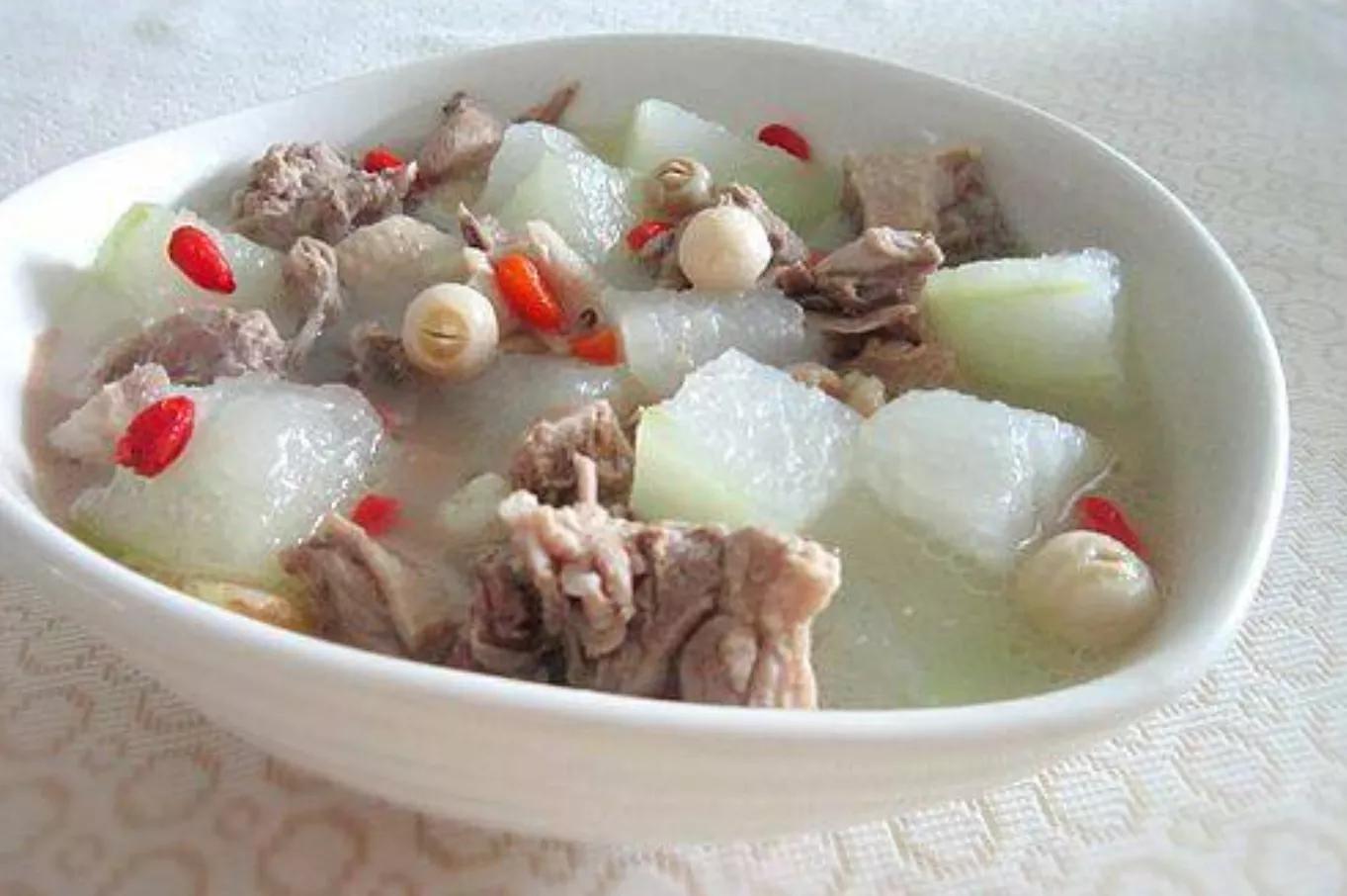 夏天冬瓜煲鸭汤的做法,适合夏天喝的冬瓜素汤