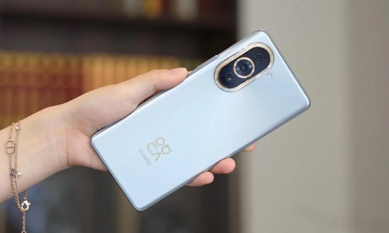 华为nova10pro和iphone13promax,华为nova10pro有什么实用黑科技