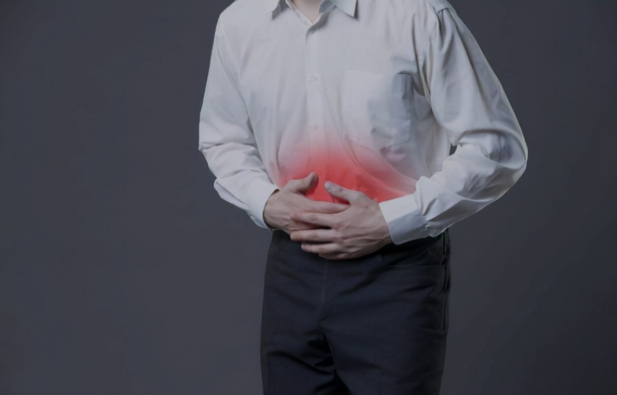 肚子气多经常放屁是肝不好的表现,老是放屁是什么原因是肝有问题吗