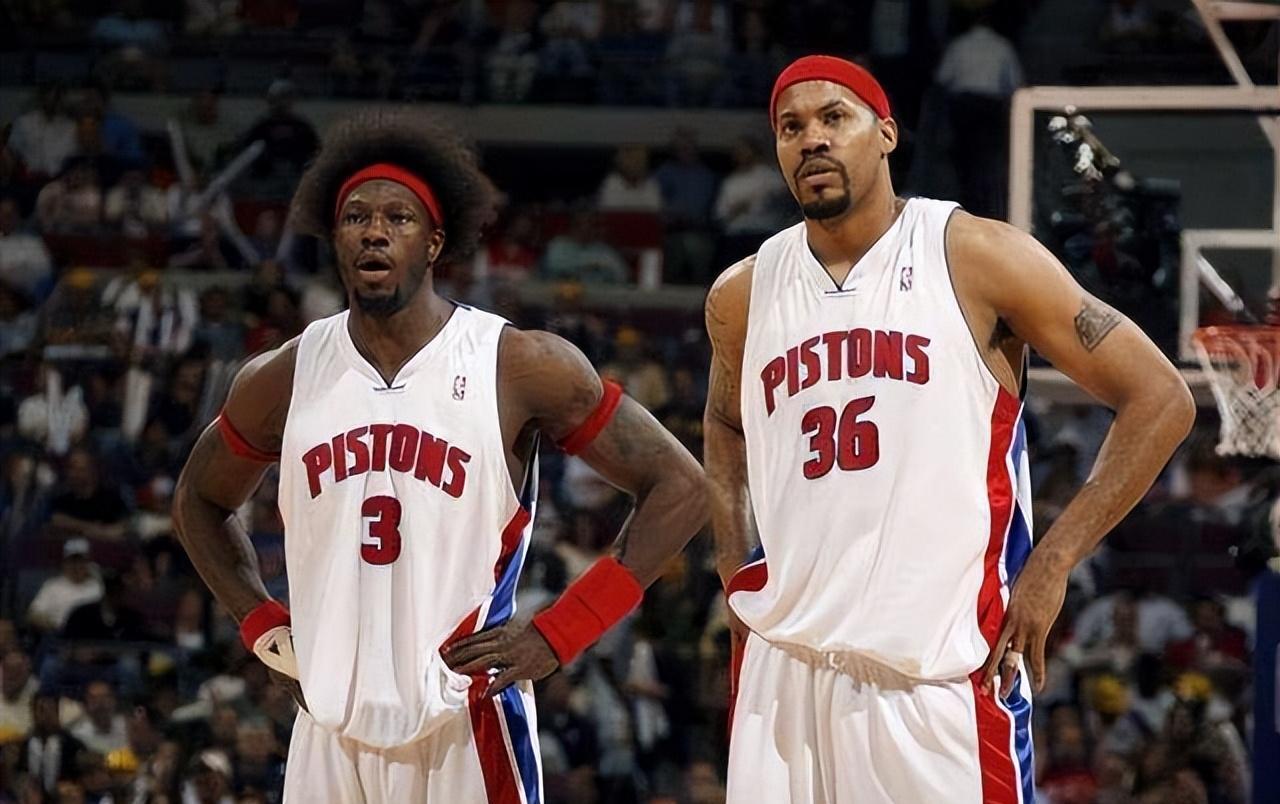 鏖战7场创下1-3大逆转的历史纪录,近十年总决赛大比分