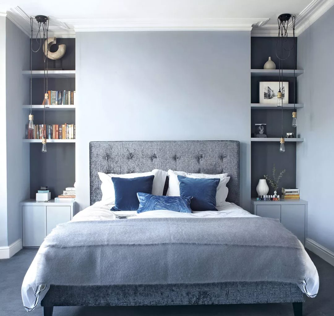 卧室门到天花板还打柜子不,小卧室装修墙面上打隔板放东西