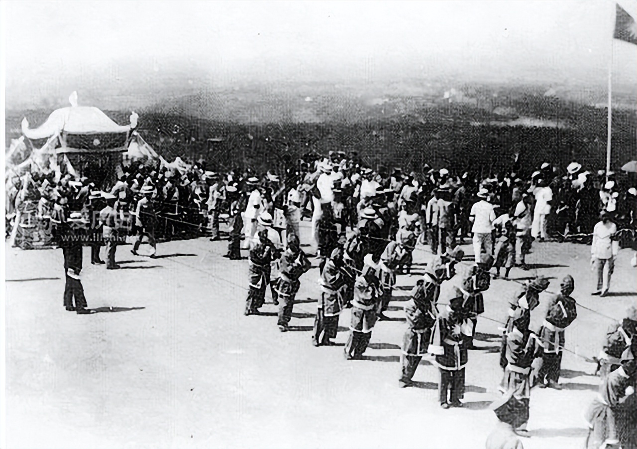 南京解放后,蒋介石为何不带孙中山的遗体去台湾?其实有一个顾虑