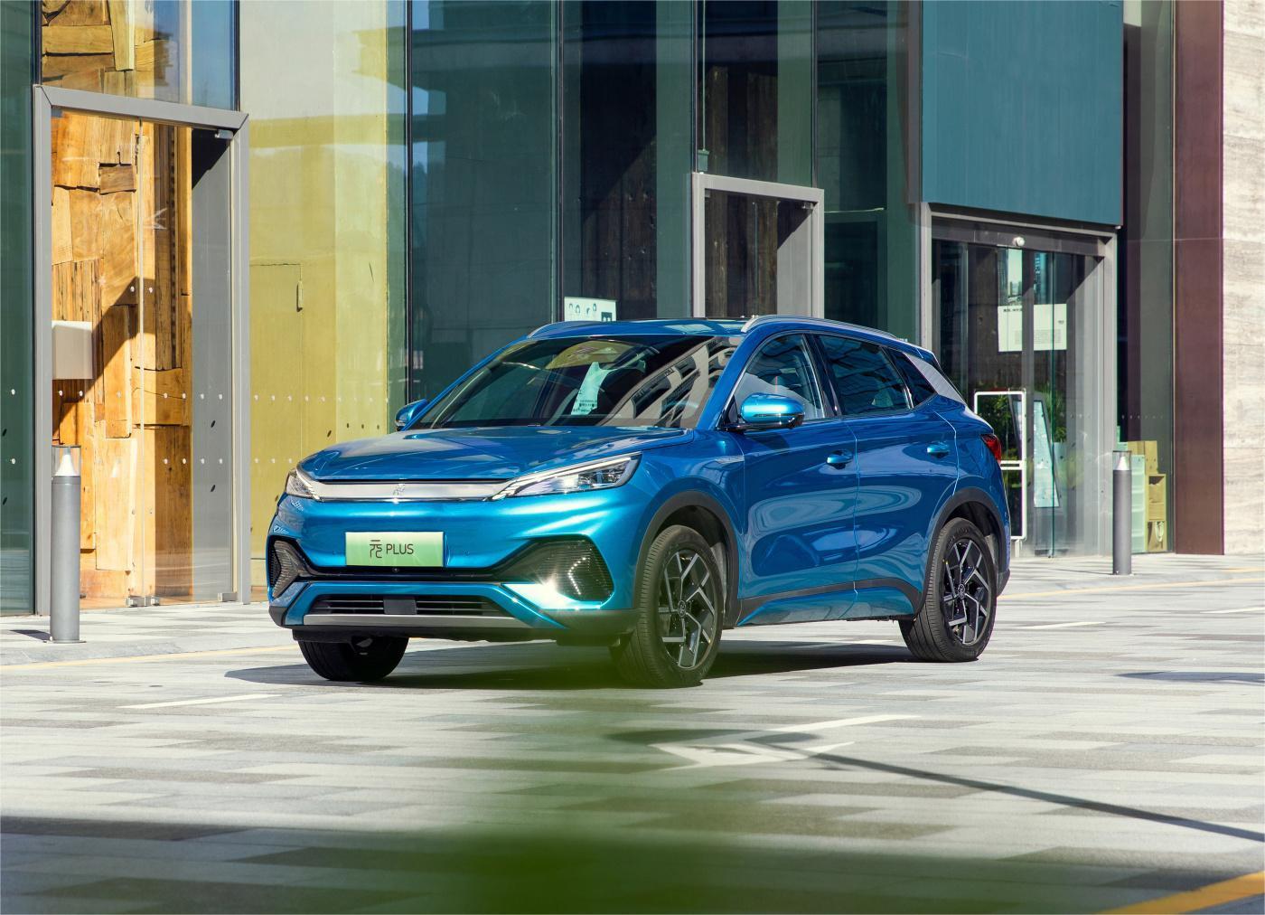 比亚迪刀片电池新能源汽车评测,比亚迪刀片电池爆款