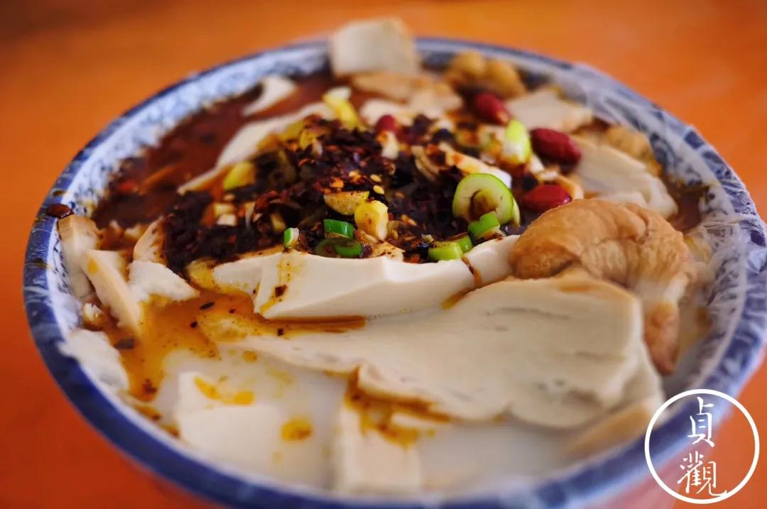 在西安摆个小吃摊需要多少资金,在北京摆小吃摊能赚多少钱