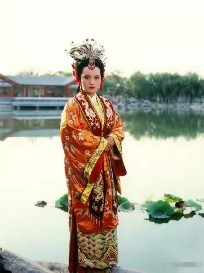 红楼梦人物关系超详细解读,红楼梦中人物的年龄及生日