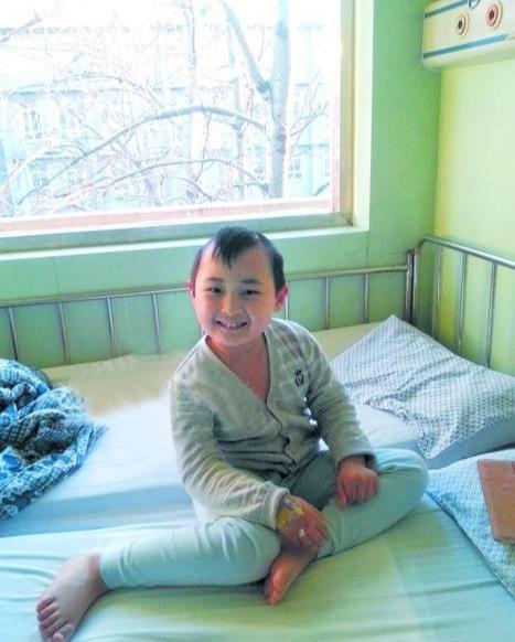 被注射抑生长剂，与女粉丝裸聊，这4位童星，真的被父母害惨了