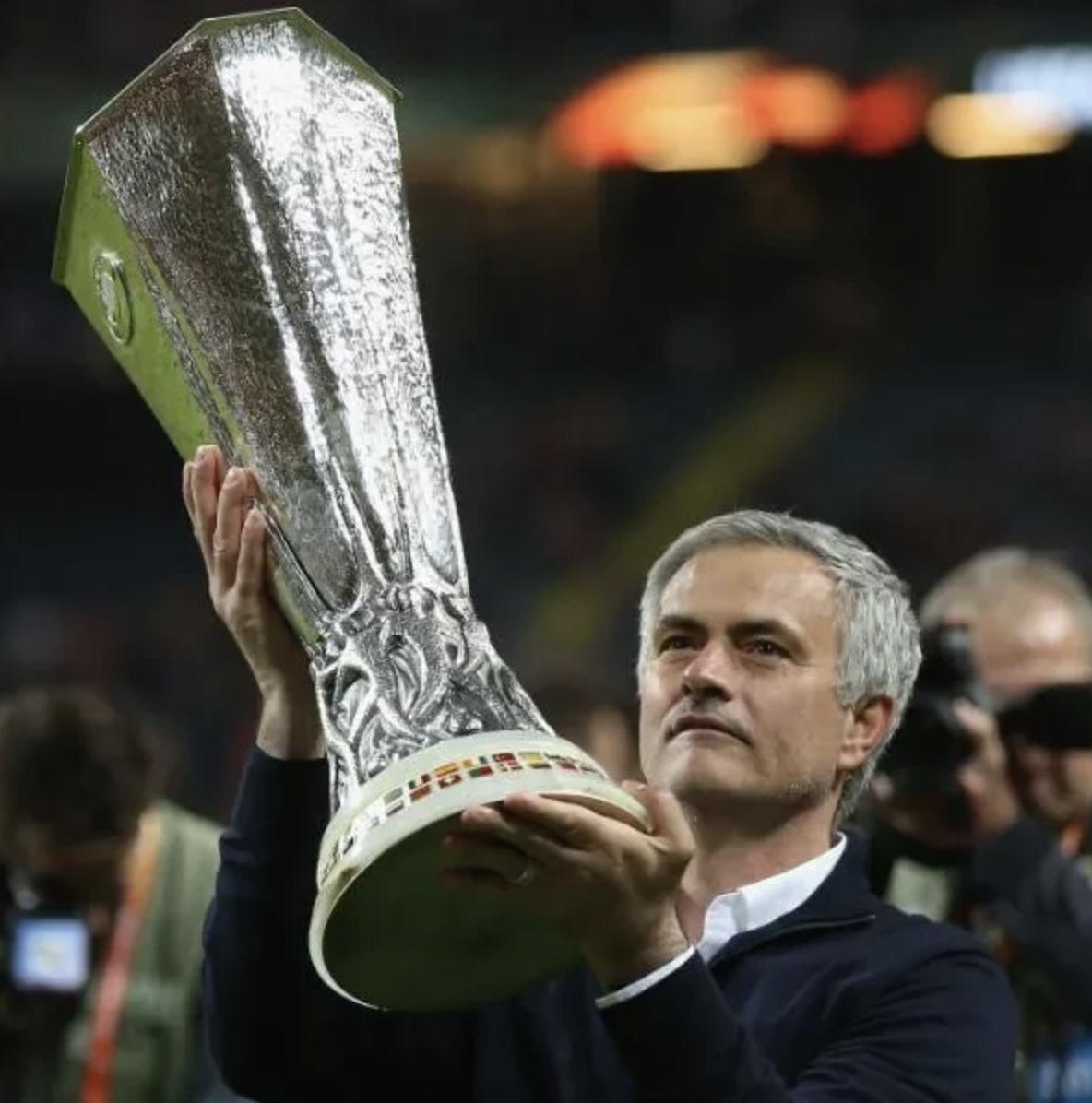 穆里尼奥摆大巴战术太绝了！今上午预测中莱切0-0斯佩齐亚比分