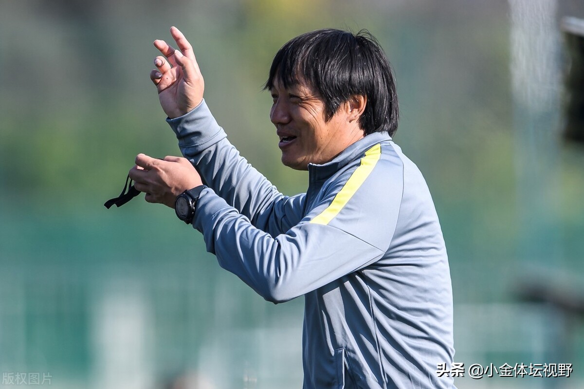 官宣！谢晖力压李铁、贾秀全，出任大连人主帅，曾因酒后狂言下课