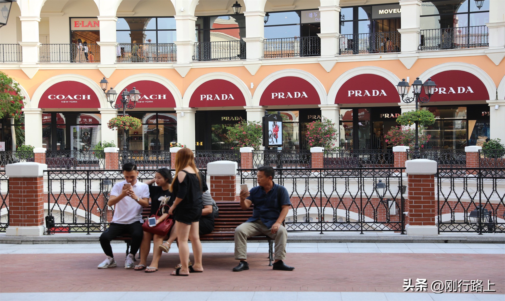 佛山奥莱佛罗伦萨小镇拍照,佛山奥特莱斯佛罗伦萨小镇