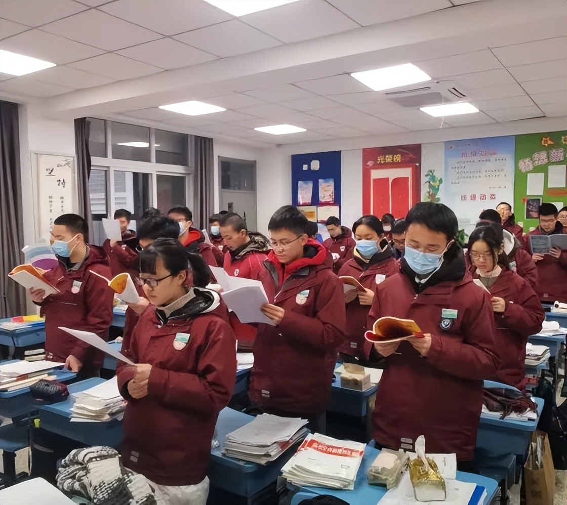 东大精英学校,大英才班和小英才班哪个好