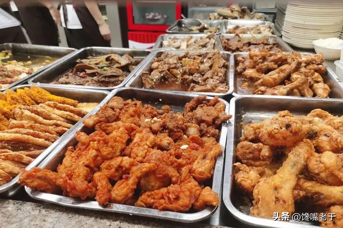 江苏一女子月薪3000晒出食堂伙食,女子月薪2600不辞职