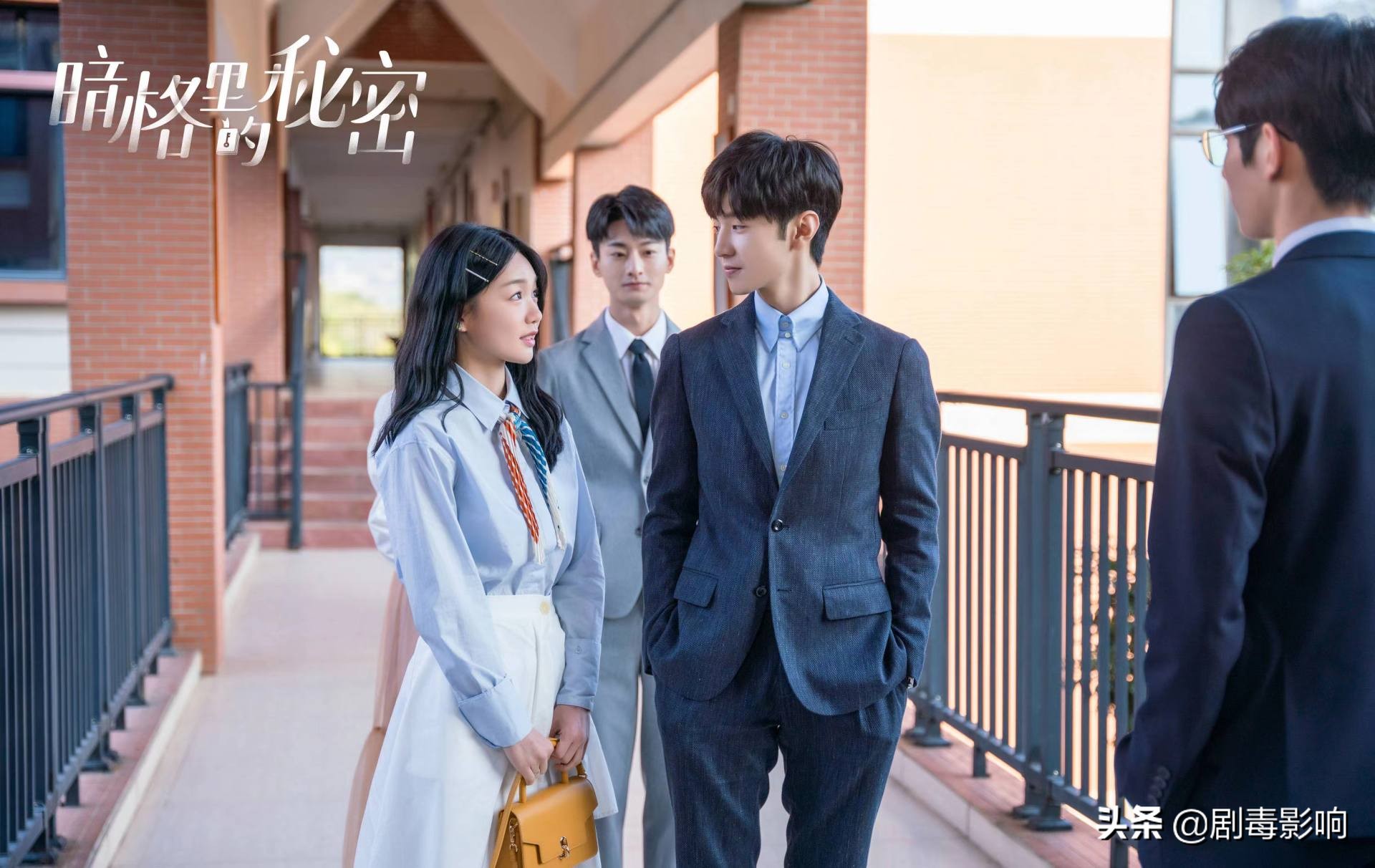 王一博和任嘉伦的眼神杀,任嘉伦对王一博的评价