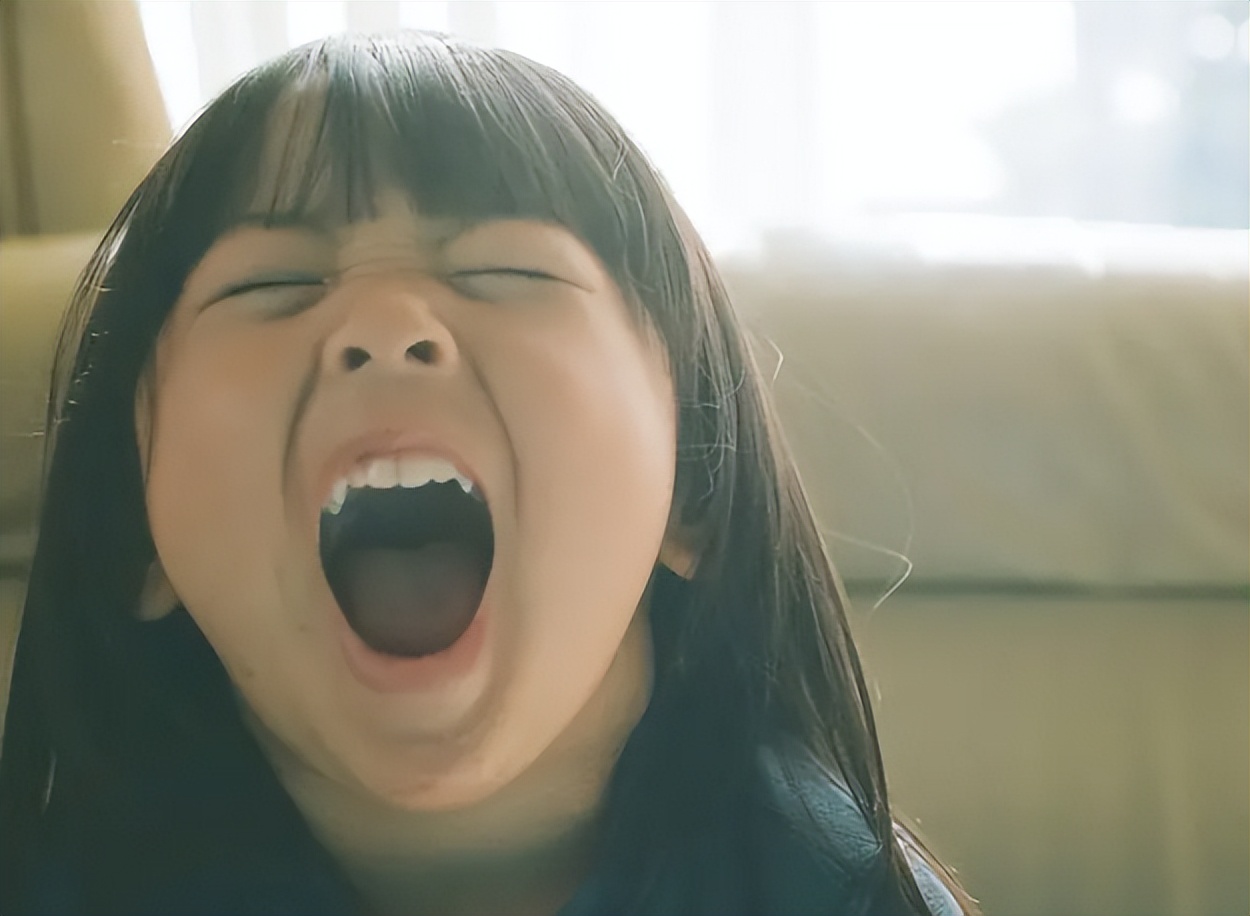 小婴儿大声叫怎么办,小婴儿突然尖叫大哭