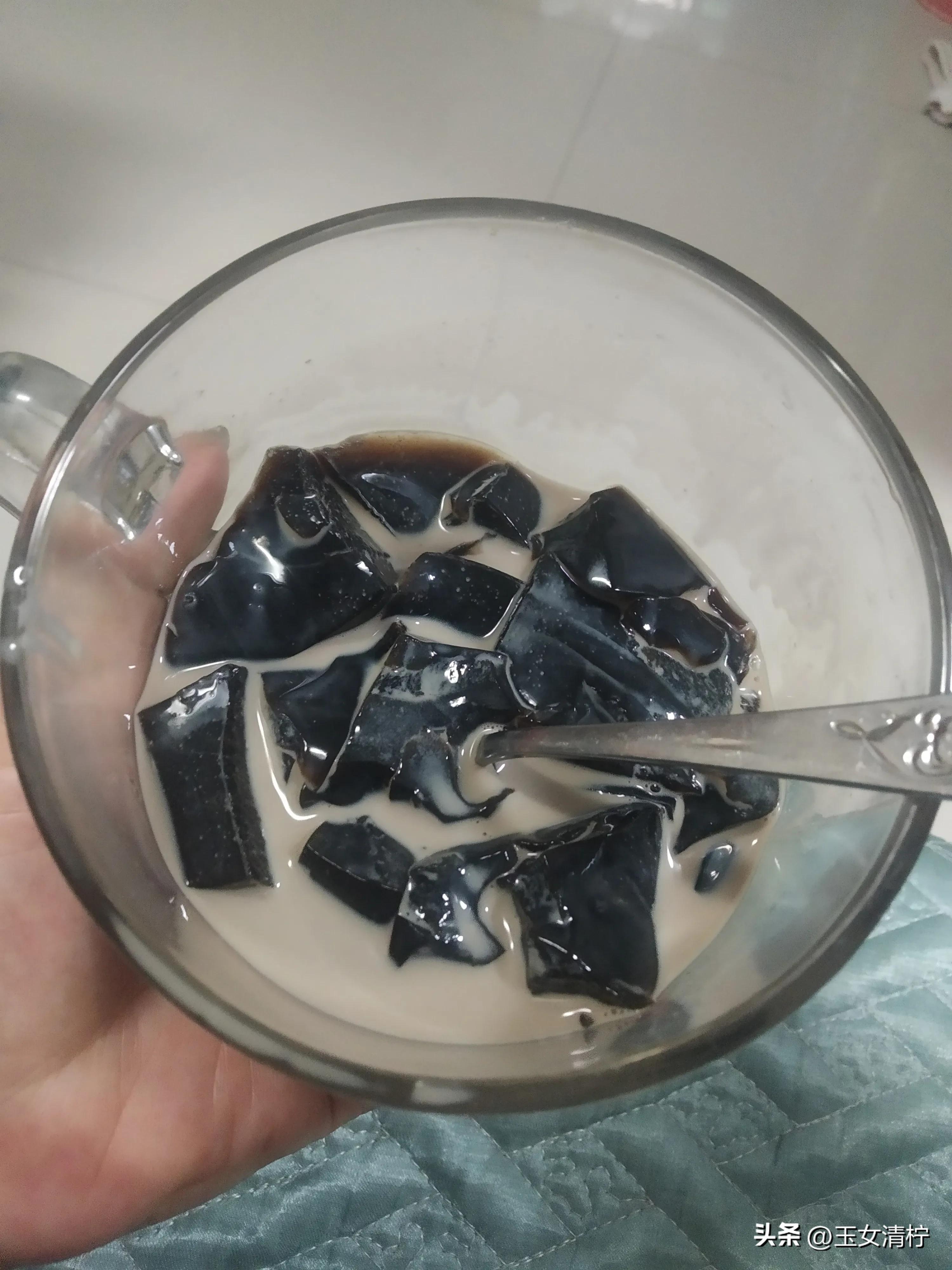 家庭版龟苓膏的制作方法,家庭版自制龟苓膏的制作过程