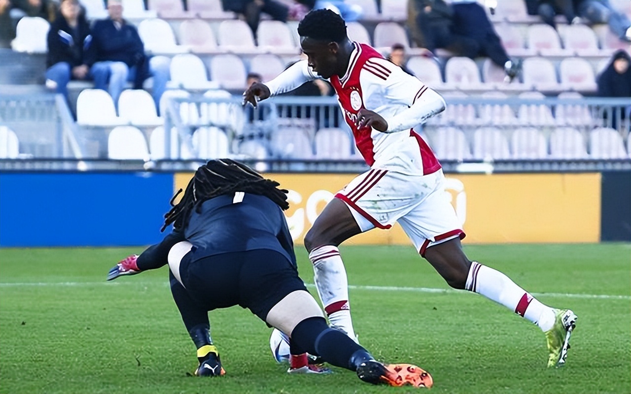 11.14周一荷乙：乌德勒VS马斯阿贾克斯VS邓伯什赛事分析胜负预测