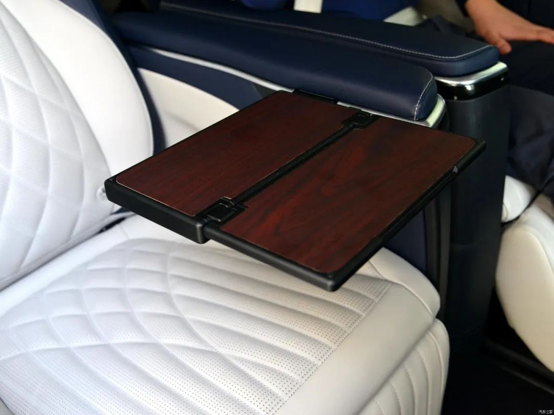 上汽大通maxusg90七座版低配,上汽大通maxusg90第三排