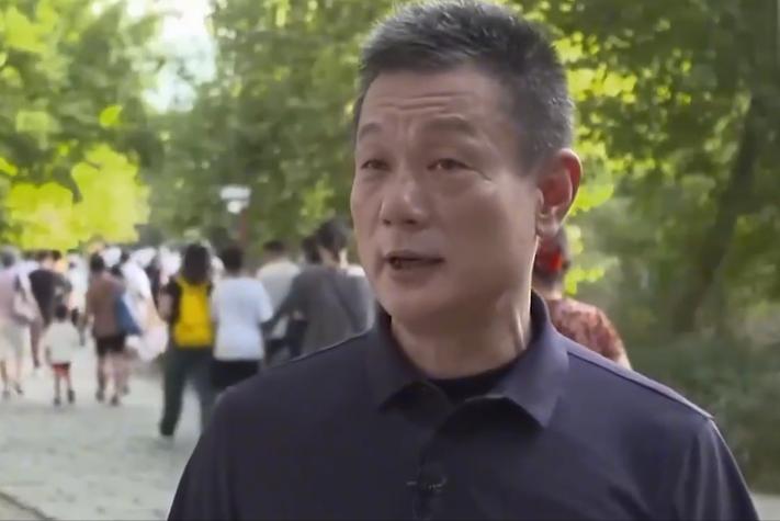 小伙子种火龙果四年身价过亿,种植火龙果一年挣1千万