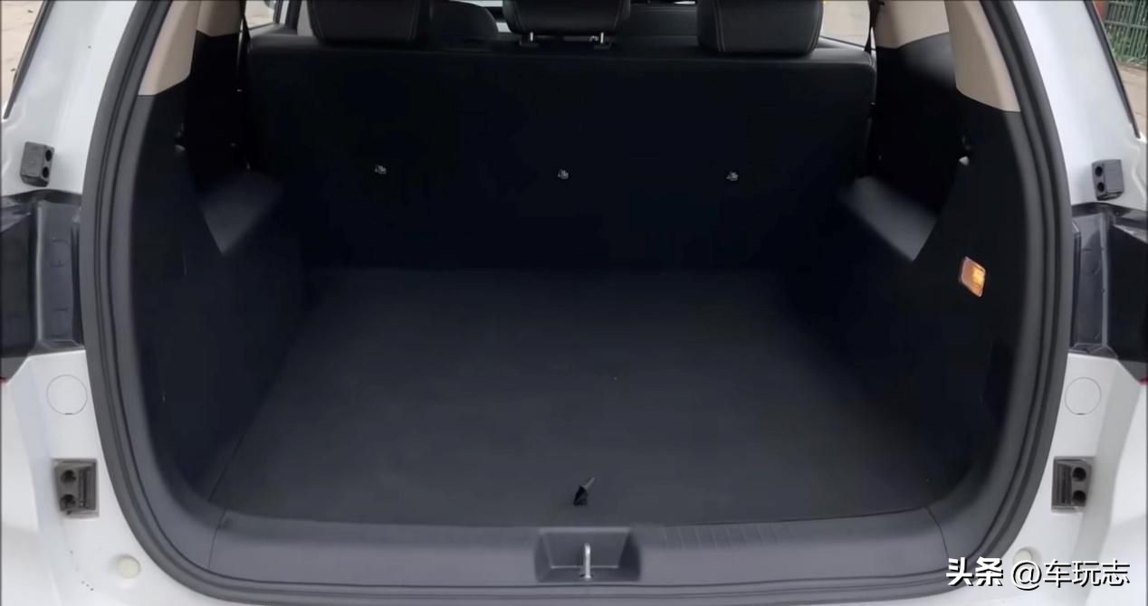 比亚迪e6新能源汽车新款,e6比亚迪新能源汽车