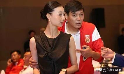 范志毅娶了多少个老婆,中国足球名宿范志毅娶漂亮小娇妻