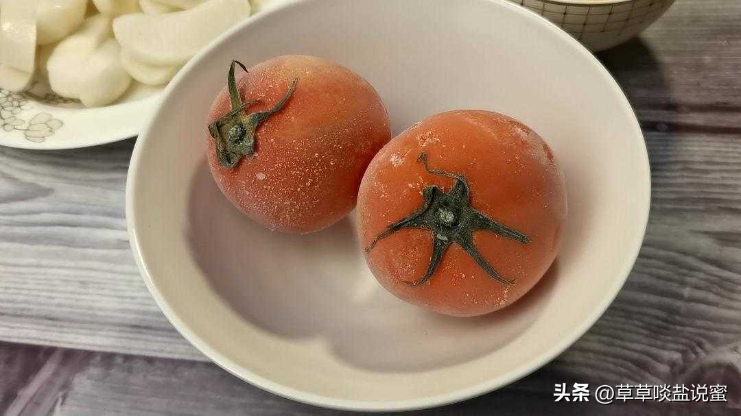 番茄三鲜汤 (早餐喝番茄金针菇鸡蛋汤的好处)