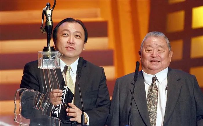 香港影坛8对父子组合：王天林桃李满天下，歌手王杰也是星二代