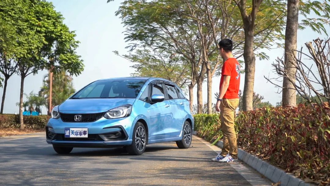 本田飞度第四代车主感受,为什么那么多年轻人喜欢飞度