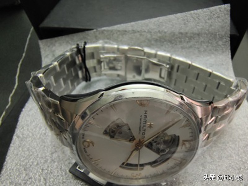 每月钟表质量报告丨2022年第7期，刚买3天的蓝气球表镜竟开裂了？