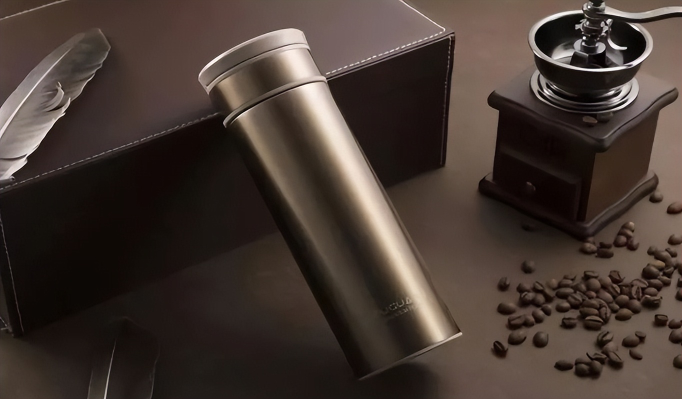 夺命不锈钢保温杯,19种夺命保温杯遭央视曝光