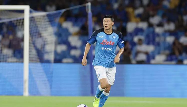 最新转会消息足球曼联,曼联重金最新引援消息