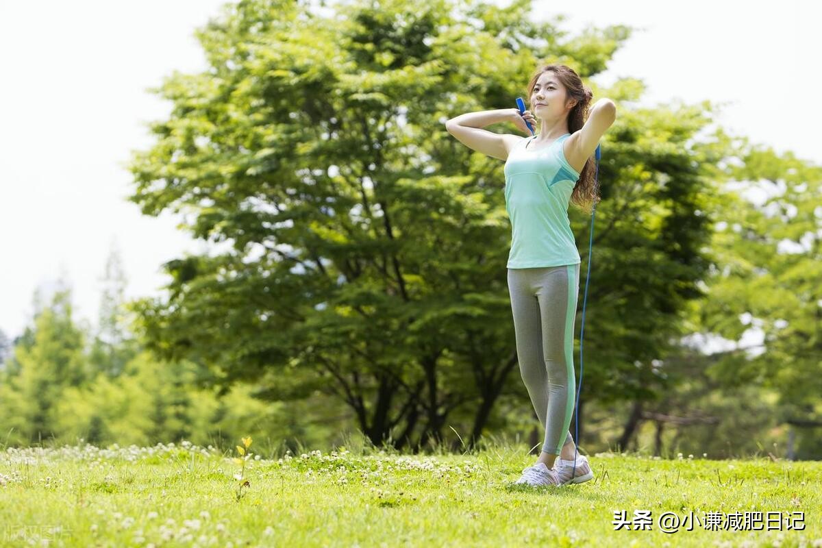 40岁女性瘦肚子动作,40多岁女如何防止肚子变大
