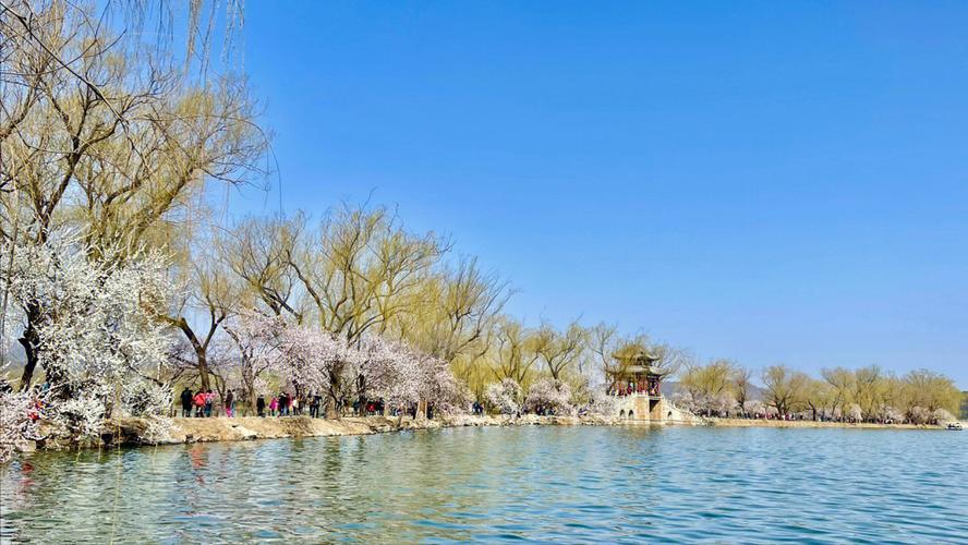 一山二塔三岛三堤五湖分别指什么,杭州西湖的一山二塔三岛