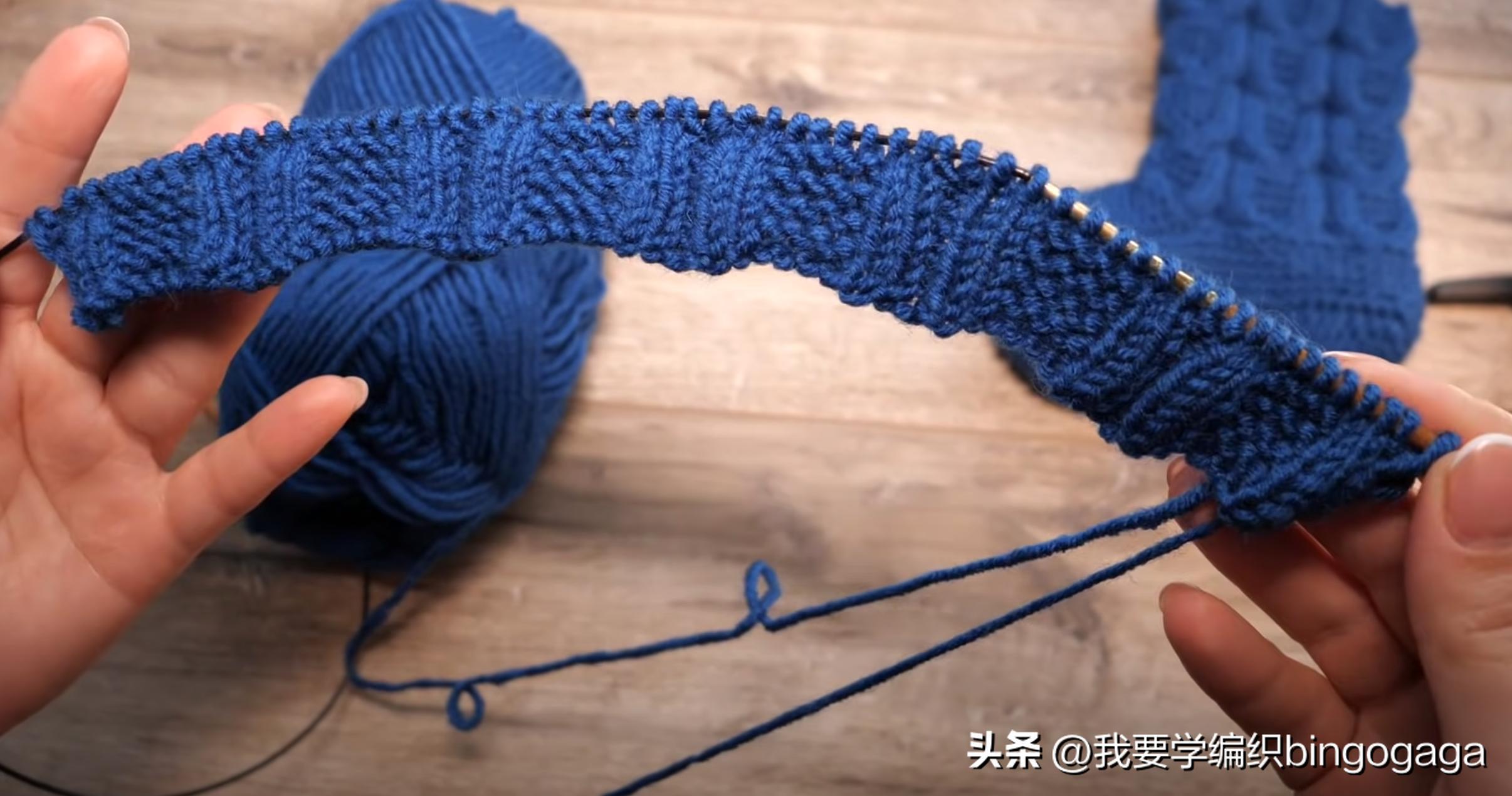 用简单的方法织袜,用毛线织大人袜子的方法