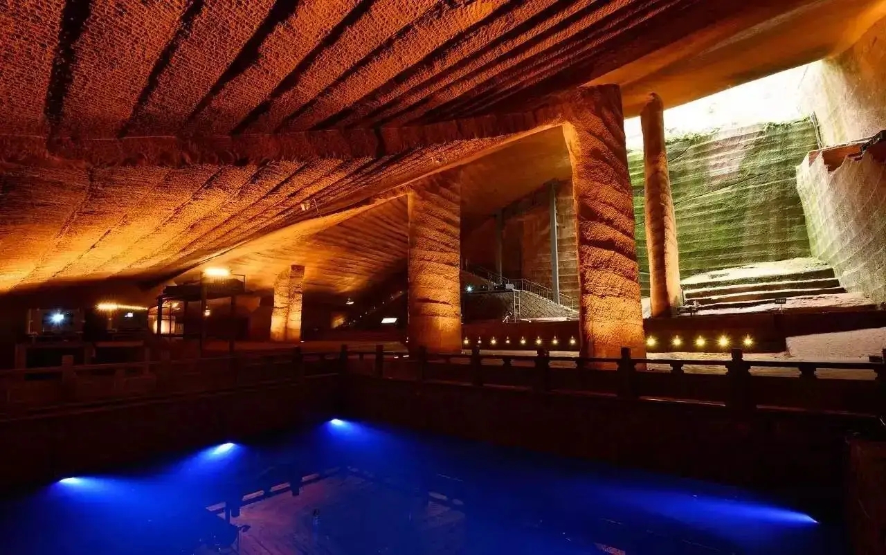 龙游石窟是什么时候发现的,龙游石窟历史上有没有记录