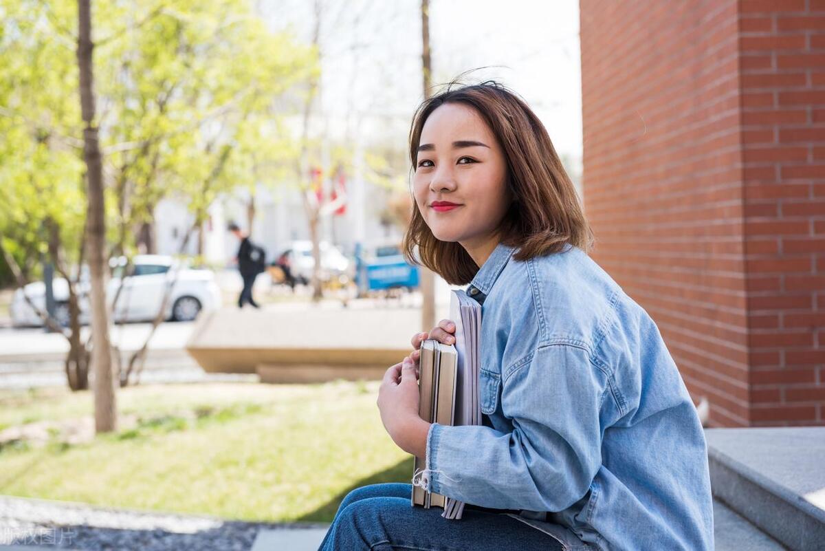 中国男足输过印度吗,中国男足输了对面教练打队员