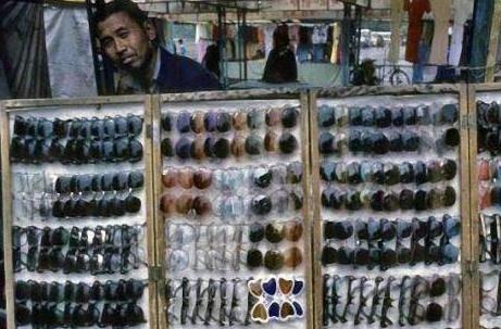 80年代人们戴的蛤蟆镜,最经典的蛤蟆镜