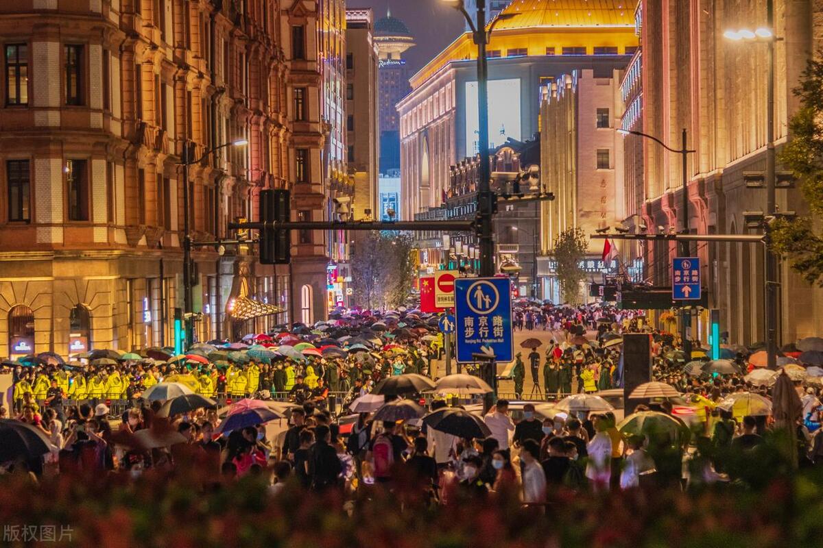 奉劝大家不要大手大脚花钱,奉劝各位出去旅游千万别乱买东西